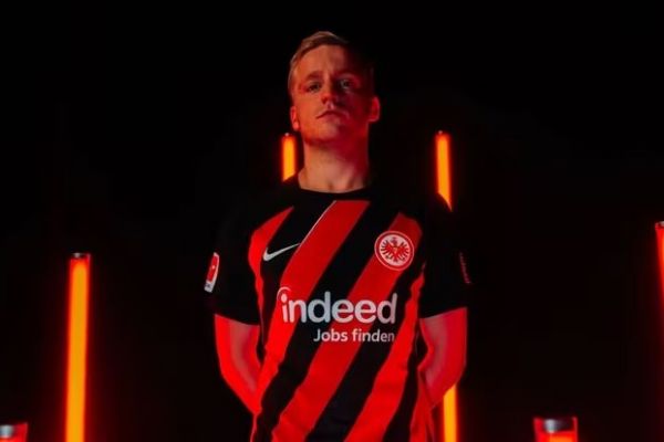  هافبک منچستریونایتد رسماٌ به تیم آلمانی پیوست