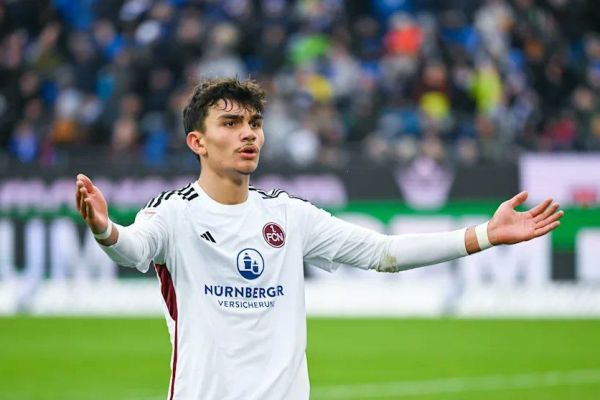 دورتموند به دنبال جذب یک پدیده ۱۸ ساله