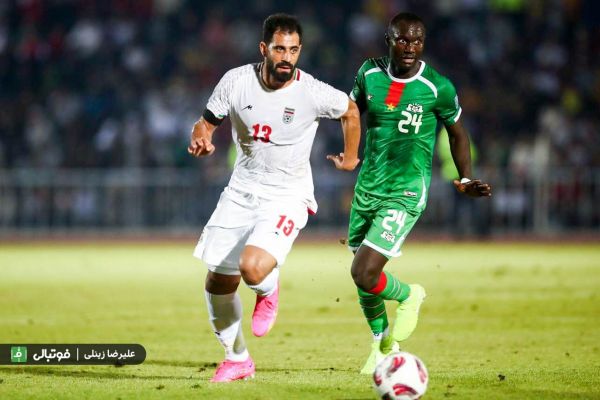  حاشیه بازی ایران و بورکینافاسو  تاج در کنار کارگردان معروف، حضور مدافع مصدوم استقلال