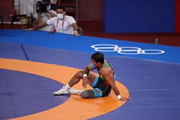  رئیس هیات کشتی فارس  وکیل گرایی در تلاش است که محرومیت او کاهش پیدا کند و بتواند وارد چرخه المپیک شود