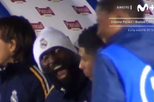 عکس؛ رودیگر و ترساندن توپ جمع کن با قیافه عجیب خود