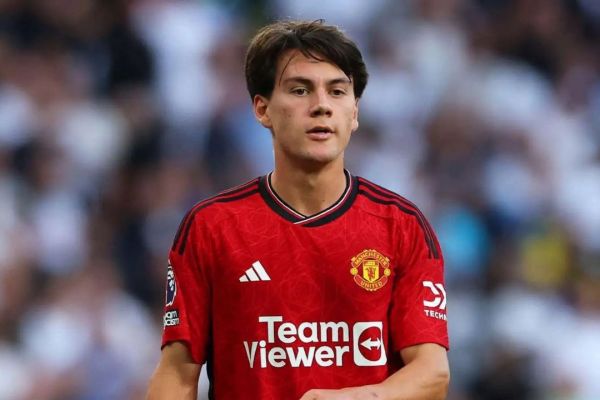  قرارداد دو بازیکن جوان منچستریونایتد تمدید شد