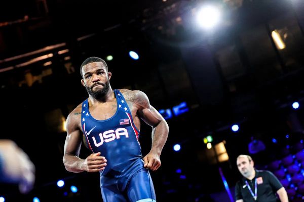 چرا جردن باروز از لیست تیم ملی کشتی آمریکا خط خورد