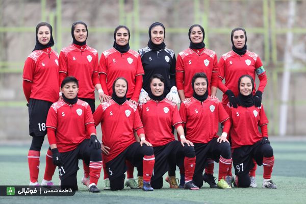گزارش تصویری اختصاصی/ دیدار تیمهای فوتبال بانوان آوا و نماینده البرز