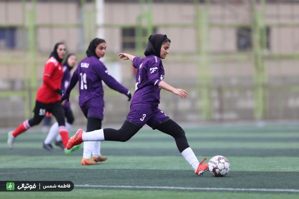 گزارش تصویری اختصاصی/ دیدار تیمهای فوتبال بانوان آوا و نماینده البرز
