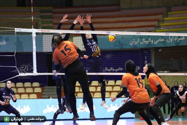 گزارش تصویری اختصاصی/ دیدار تیمهای والیبال بانوان سایپا و مهرسان