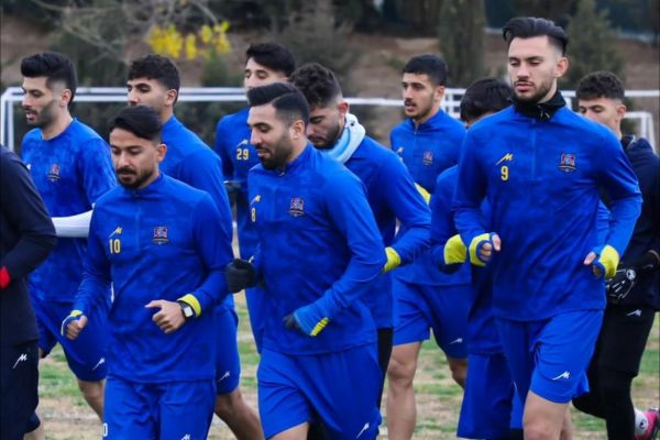 مهاجم خبرساز نقل و انتقالات در تمرینات نساجی حاضر شد