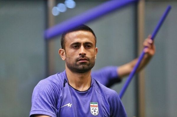  حرکت عقرب پا به سن گذاشته تیم ملی  عکس