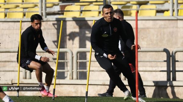  معاوضه نبیل باهویی با آقایی‌پور  استقلال خوزستان مهاجم پرسپولیس را نمی‌خواهد