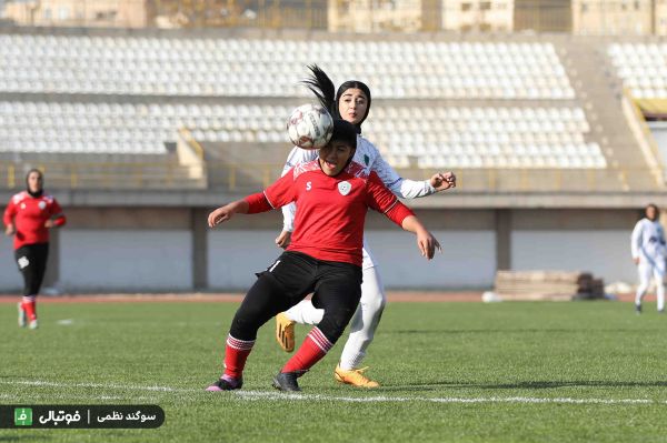 گزارش تصویری اختصاصی/ دیدار تیمهای فوتبال بانوان نماینده البرز و شهرداری سیرجان