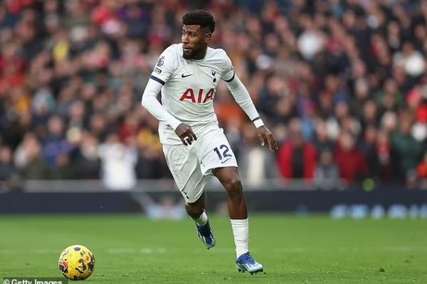 مخالفت با انتقال مدافع سابق بارسلونا به النصر