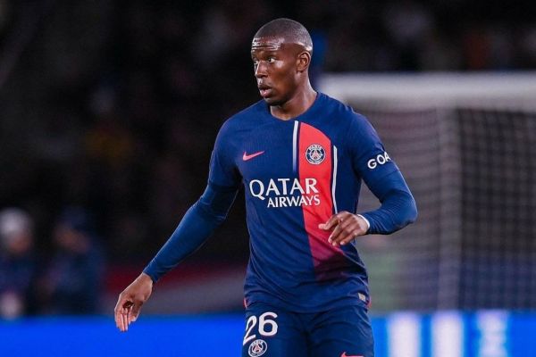  بایرن مونیخ همچنان در جستجوی یک مدافع سمت راست