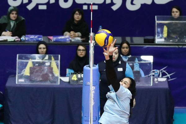  دربی تهرانی‌ها تعیین کننده سرنوشت خودروسازان  نبرد مدعیان در اصفهان