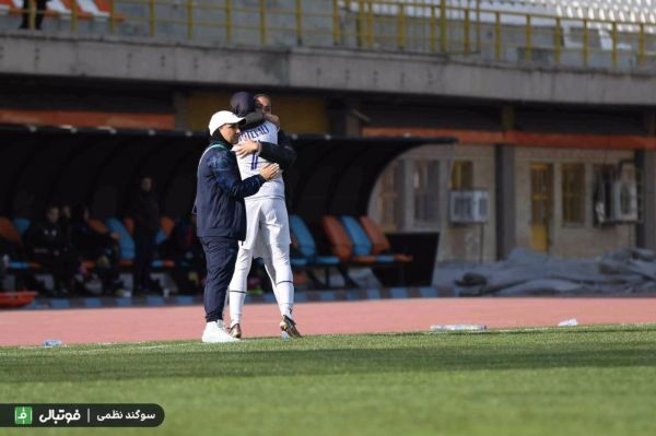 عکس نوشت خوشحالی گل دو خواهر برای گلی که خطا شد