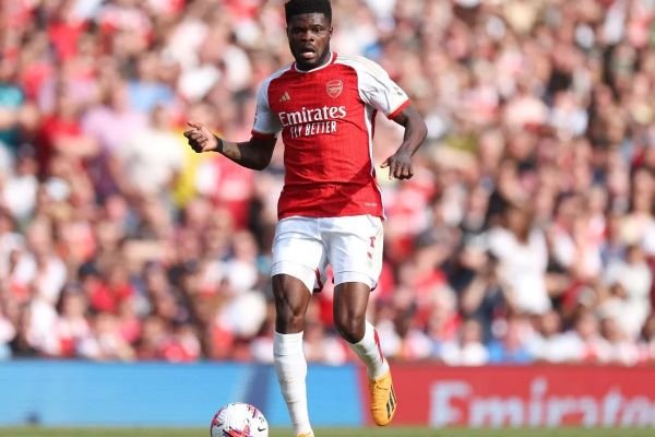 هافبک 30 ساله توپچیها در رادار بارسلونا