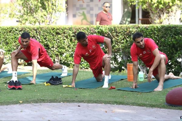  برگزاری تمرین نوبت صبح شنبه سرخ‌پوشان در محوطه هتل و سالن بدنسازی