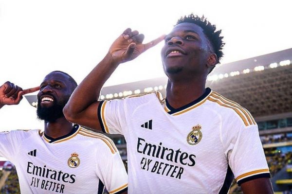 صدرنشینی رئال مادرید در لالیگا با کامبک زدن مقابل لاس پالماس