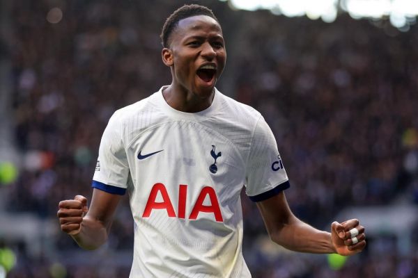 بارسلونا به دنبال هافبک سنگالی تاتنهام