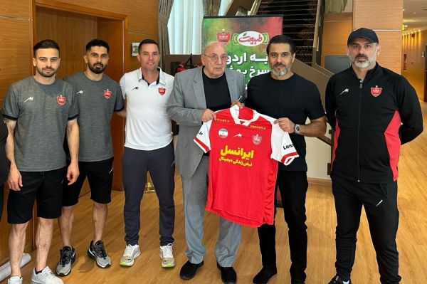  حضور حشمت مهاجرانی در اردوی پرسپولیس