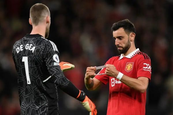 تماس الشباب با ستاره سابق منچستریونایتد