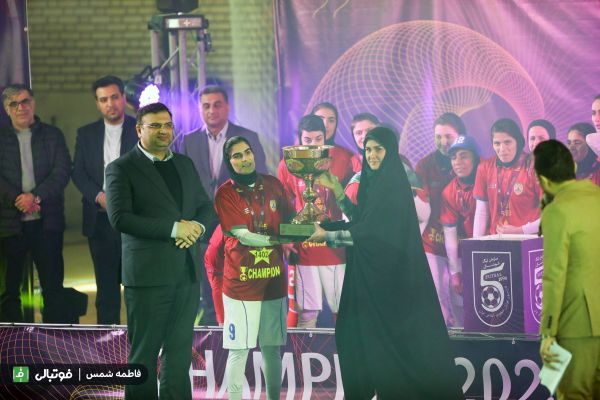 گزارش تصویری اختصاصی/ هفته آخر سوپر لیگ فوتسال زنان بین شاهین نوین نطنز و‌ پالایش نفت آبادان (بخش اول)