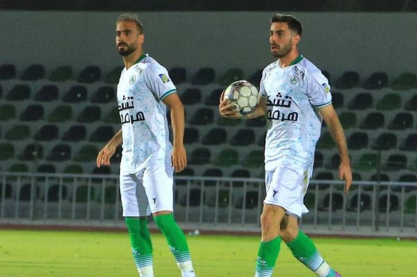  آذرباد با پیراهنی به جز مس، رویت شد