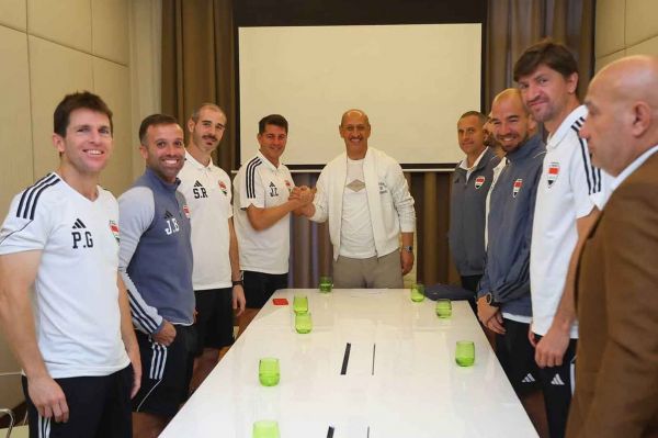 رئيس فدراسیون فوتبال عراق به همکاری با کاساس ادامه میدهیم