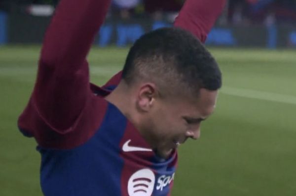  عکس؛ اشک ریختن بازیکن برزیلی پس از اولین گلش در بارسلونا