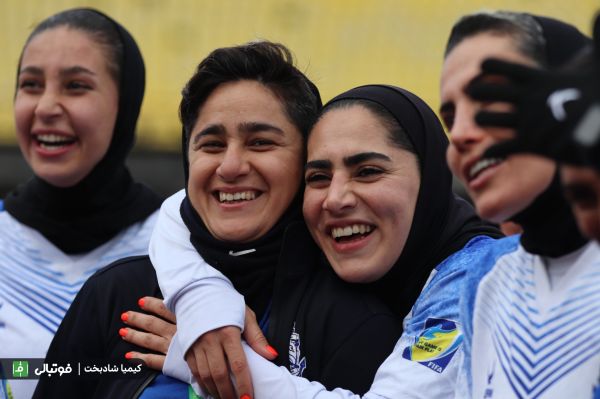 گزارش تصویری اختصاصی/ دیدار تیمهای فوتبال زنان ملوان و شهرداری سیرجان