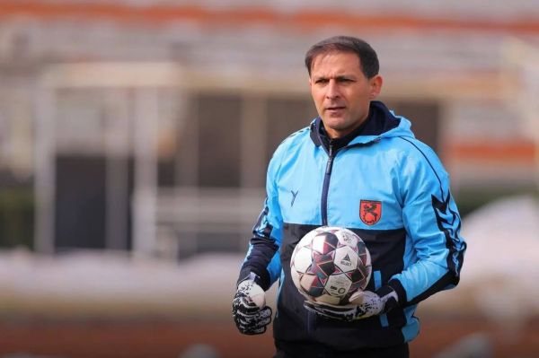 دروازهبان اسبق تیم ملی دوباره دستیار نویدکیا شد