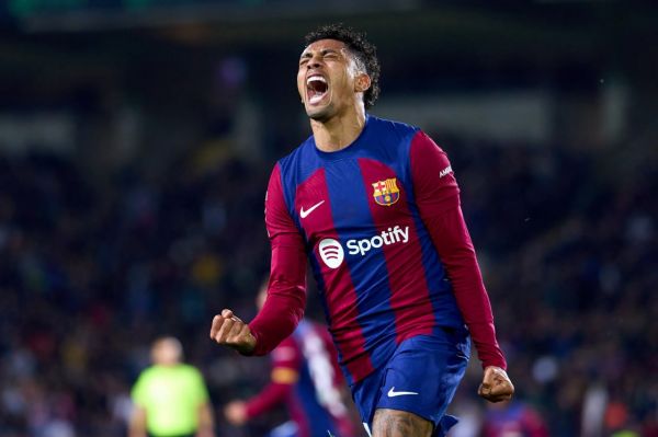 چلسی به تیمهای علاقهمند به ستاره برزیلی بارسلونا اضافه شد