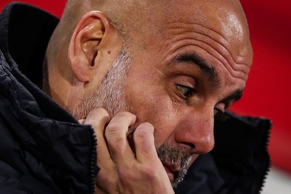  چهره درهم گواردیولا وقتی منچسترسیتی از تیم رده شانزدهمی گل خورد  عکس