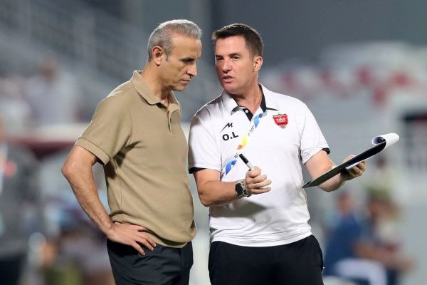  عکس؛ اقدام عجیب اوسمار و پوشاندن چهره یحیی گل‌محمدی