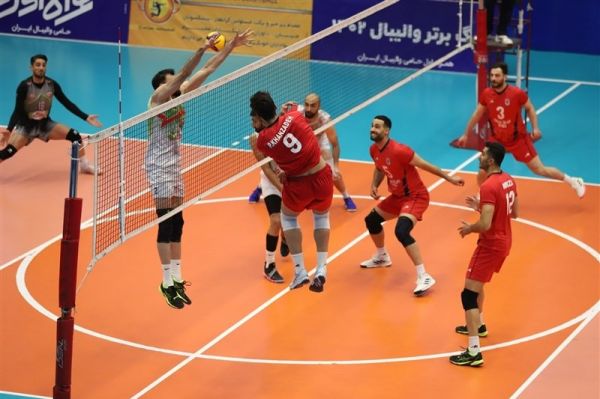  لیگ برتر والیبال  ماراتن جنجالی کویر به سود ایفاسرام تمام شد  طبیعت از سد فولاد گذشت