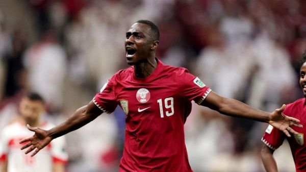  وقتی معز علی رها شده زهر خود را ریخت