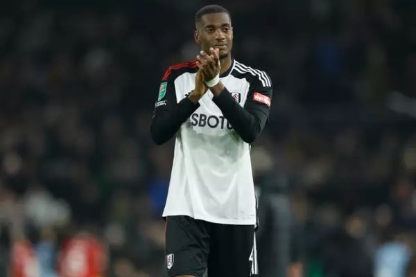 مدافع سابق منچسترسیتی جانشین فندایک در لیورپول میشود