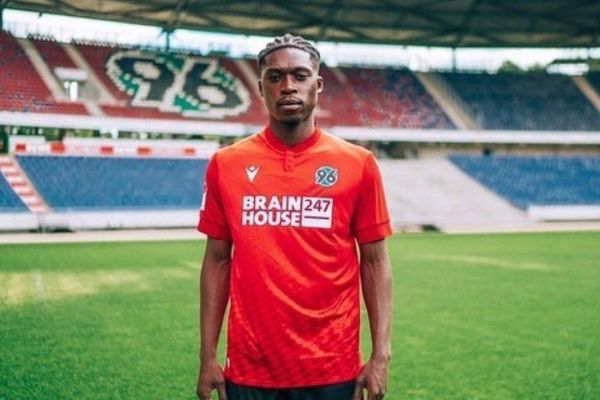 مدافع هانوفر به گالاتاسرای پیوست