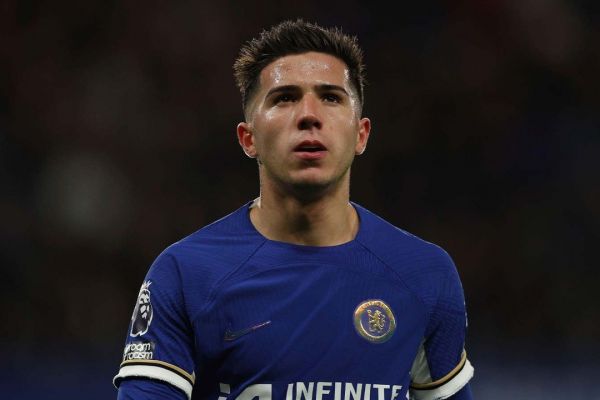 سکوت مدیربرنامههای انزو فرناندز شکست