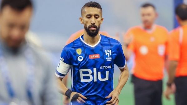  کاپیتان الهلال به بازی با سپاهان رسید