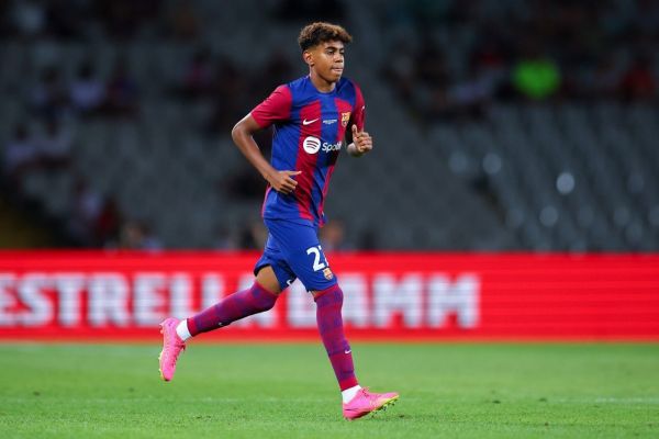  جوان 16 ساله بارسلونا دریبل‌زن‌تر از ستاره‌های بزگ دنیای فوتبال