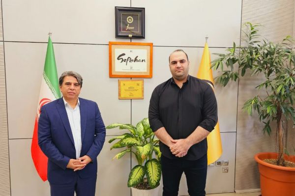 حضور بهداد سلیمی در باشگاه سپاهان