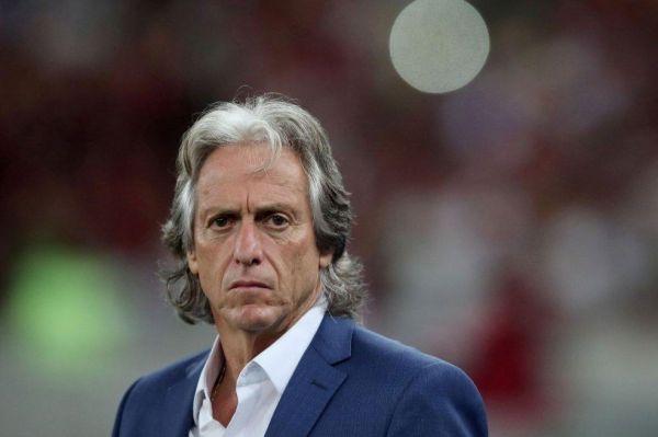 پیشکسوت عربستان امیدوارم ژسوس جایگزین مانچینی در تیم ملی شود