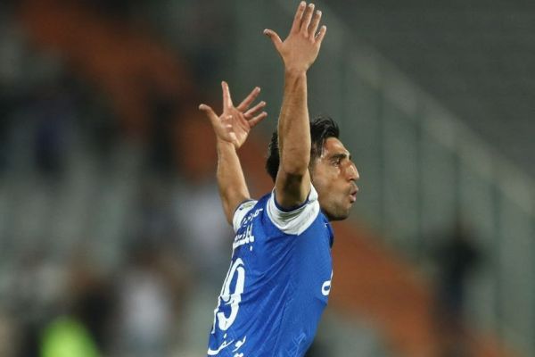 میرزایی چگونه در استقلال میماند