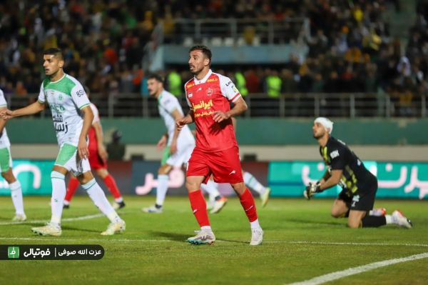  خطر محرومیت در کمین 4 بازیکن پرسپولیس