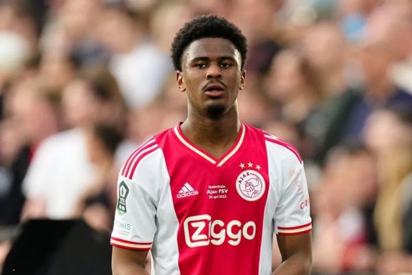 پدیده 17 ساله آژاکس در تیررس آرسنال