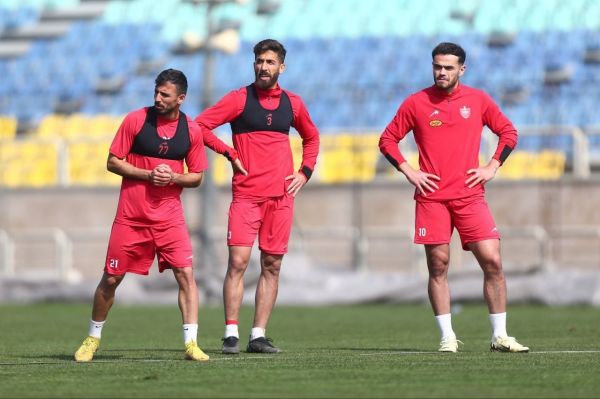  شارژ مالی بازیکنان پرسپولیس به اواخر اسفند موکول شد