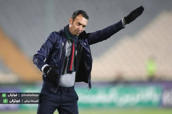 شیوه جدید عنایتی در پیکان؛ از من یاد بگیرید عکس