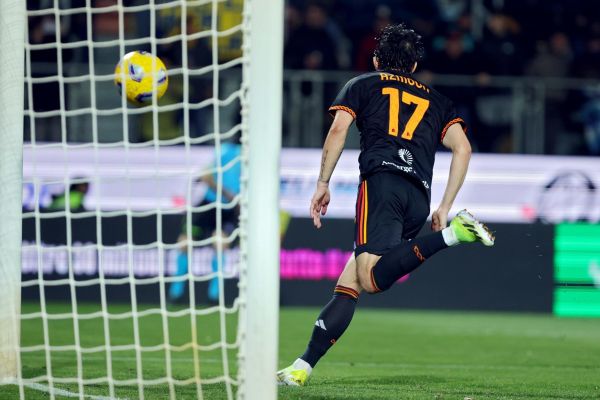  آمار درخشان آزمون مقابل فروزینونه