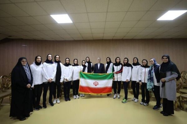 وزیر ورزش در جمع زنان مدال دوومیدانی آییننامه جوایز قهرمانان اصلاح میشود