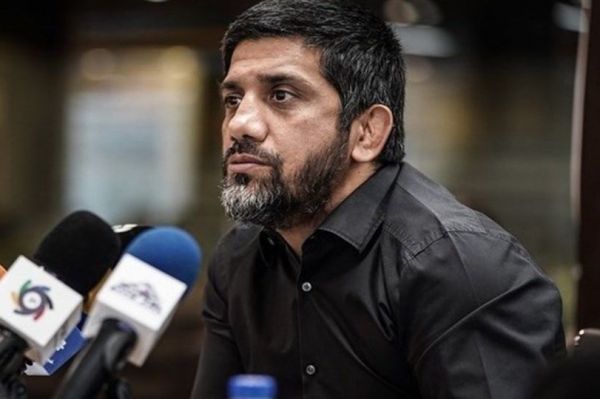 دبیر گفتند من و سوریان از هم جدا شدیم، باور نکنید